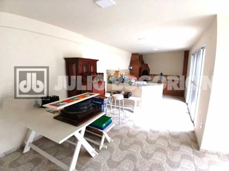 Casa com 5 quartos e área da piscina aberta — photo 12