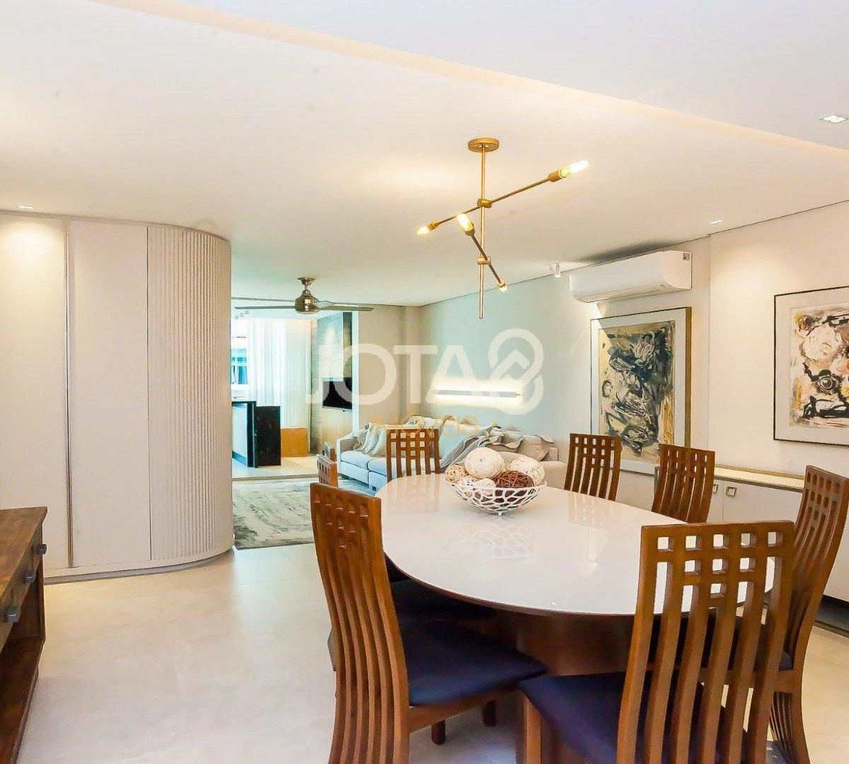 Furnished 3-bedroom apartment with 201 m² — photo 19