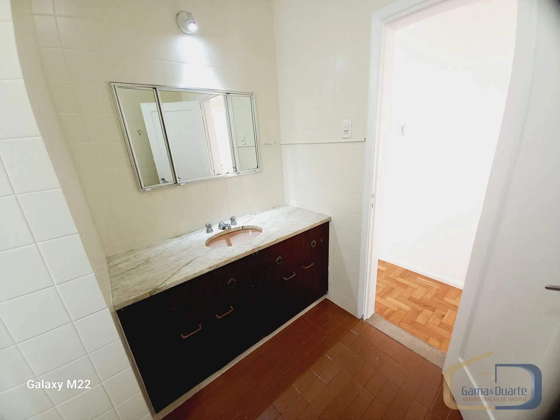 Apartment, 79 m², with wood or laminate floors — photo 27