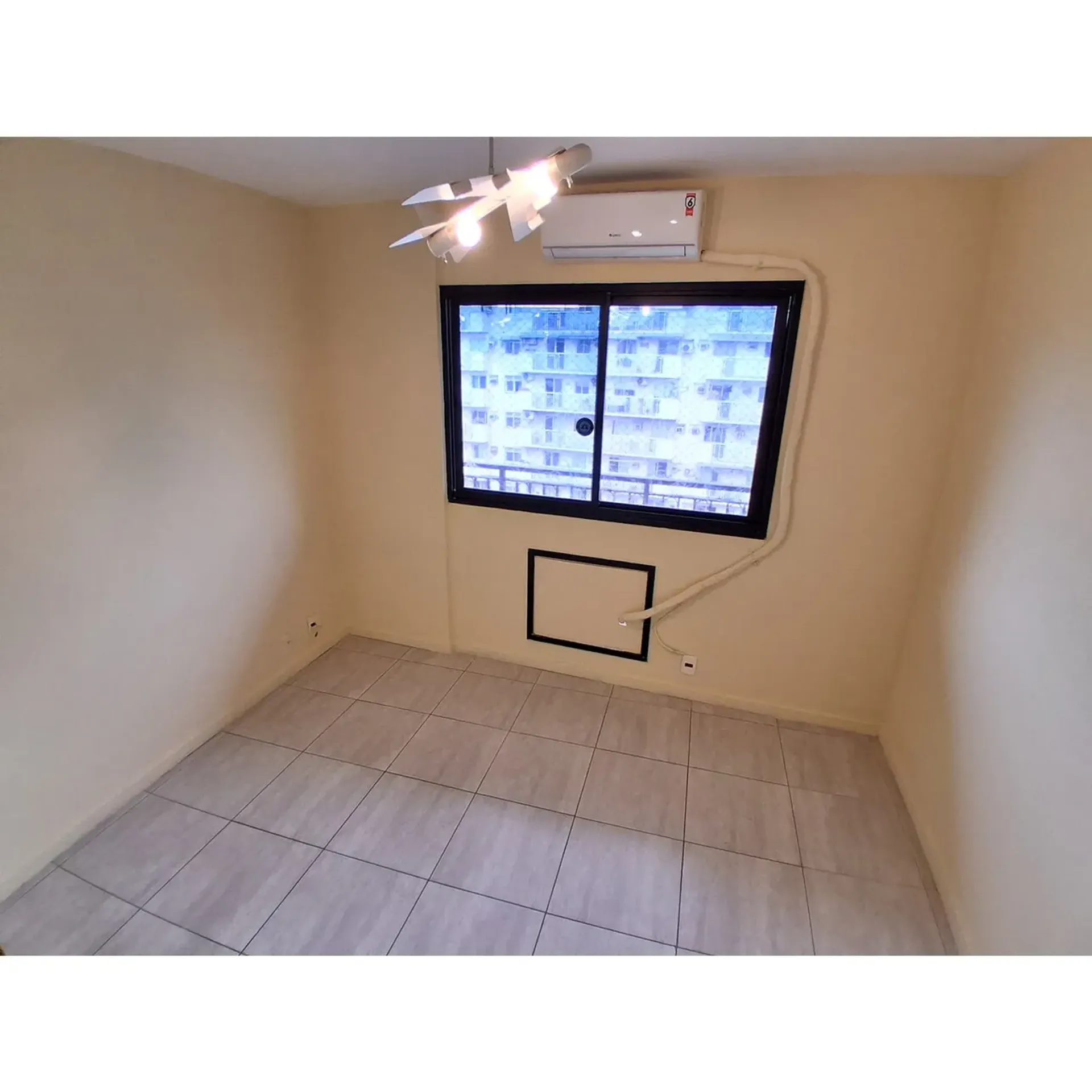 Квартира 73 м² з 2 спальнями та 9 поверхом, балкон — photo 27