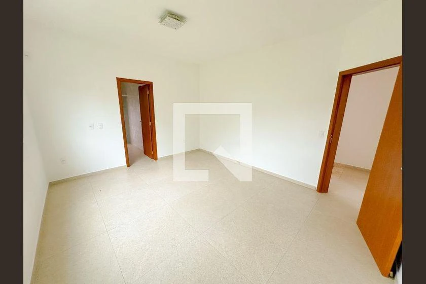 4-bedroom house, 3 with their own bathrooms, 194 m² — photo 40