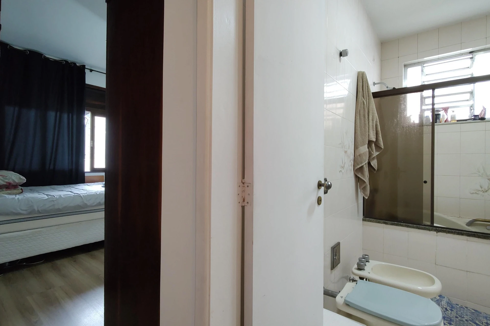 Jacuzzi y 3 dormitorios: casa de 742 m² — photo 17