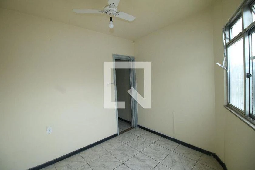 55 m² apartment with 3 bedrooms and 1 bathroom — photo 5