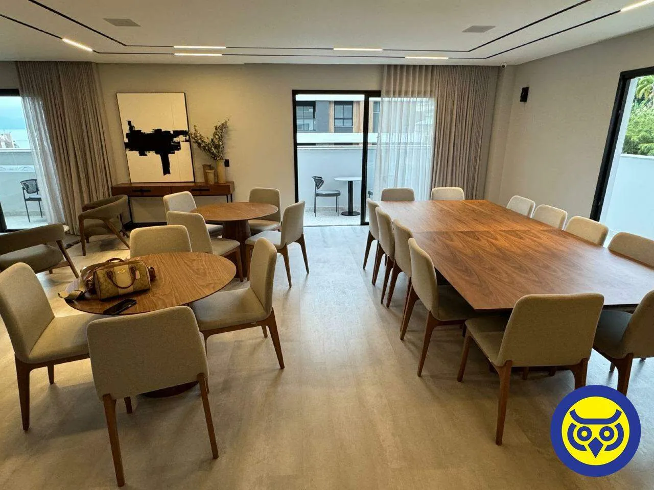 Furnished studio in a building with a gym — photo 16