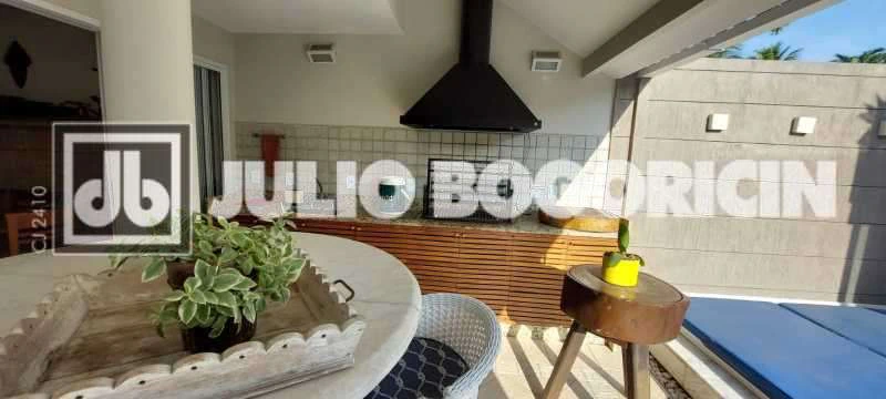 Furnished 324 m² house with 5 bedrooms and 6 bathrooms — photo 20