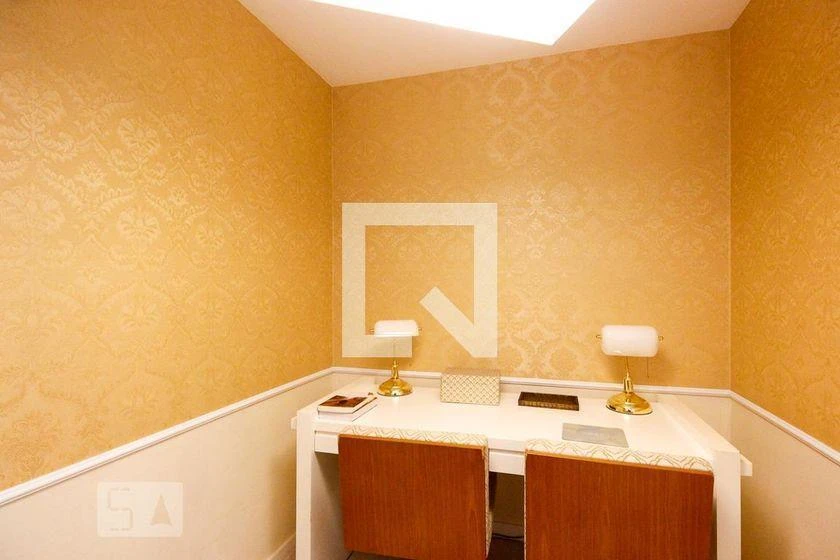 House for rent with 4 en-suite bedrooms and 450 m² — photo 27