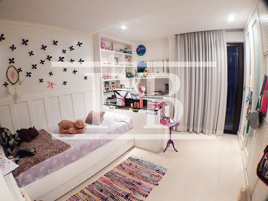 Apartamento de 3 dormitórios com 215 m² e 3 vagas — photo 16