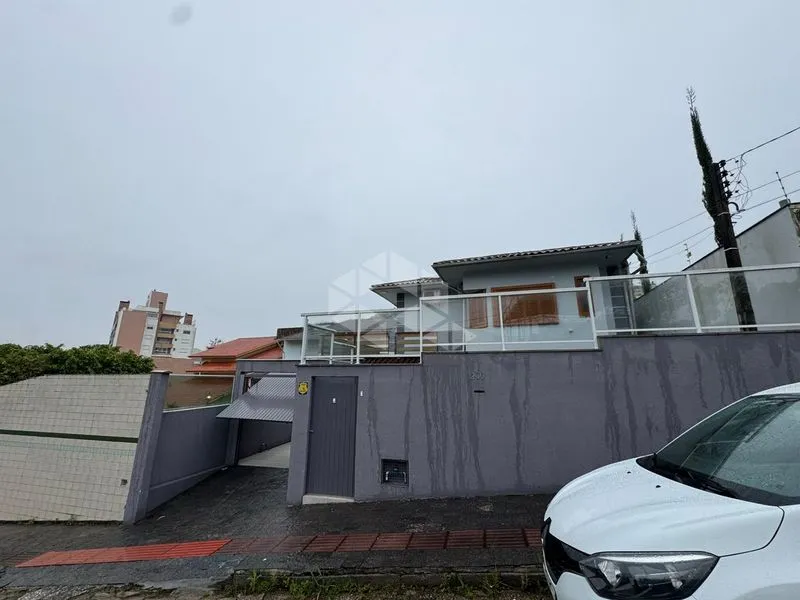 238 m² house with a home office and a dishwasher — photo 28