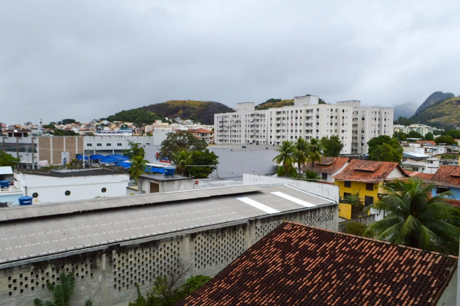 Mountain view in a 2-bedroom apartment, 52 m² — photo 24