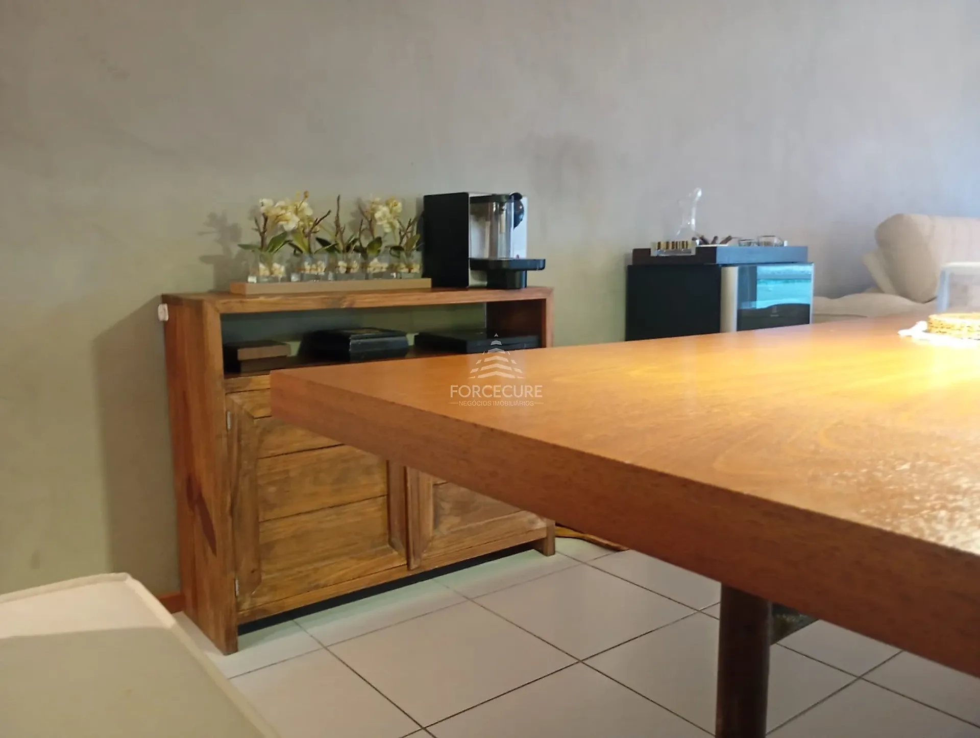 Glass-enclosed balcony in a 2-bedroom apartment, 100 m² — photo 2