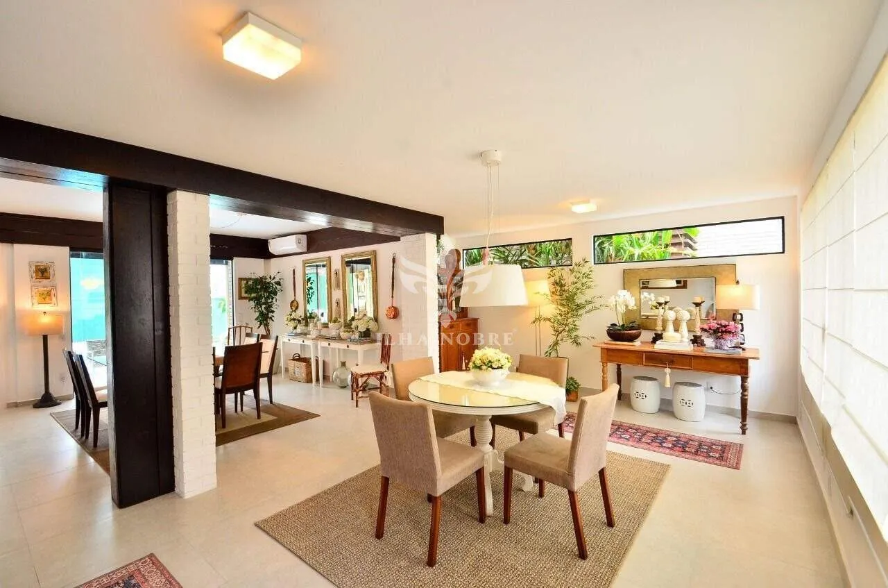 Casa mobiliada com 7 quartos e piscina ao ar livre — photo 44