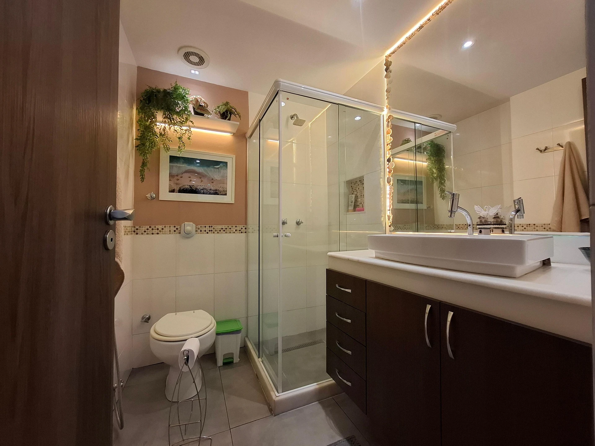Furnished apartment, 100 m², with floor-to-ceiling windows — photo 17