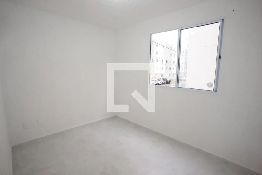 Невмебльована квартира 42 м² з 2 кімнатами та паркомісцем — photo 24