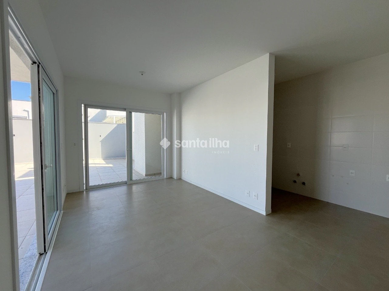 Квартира 170 м² з видом на воду та балконом із грилем — photo 10