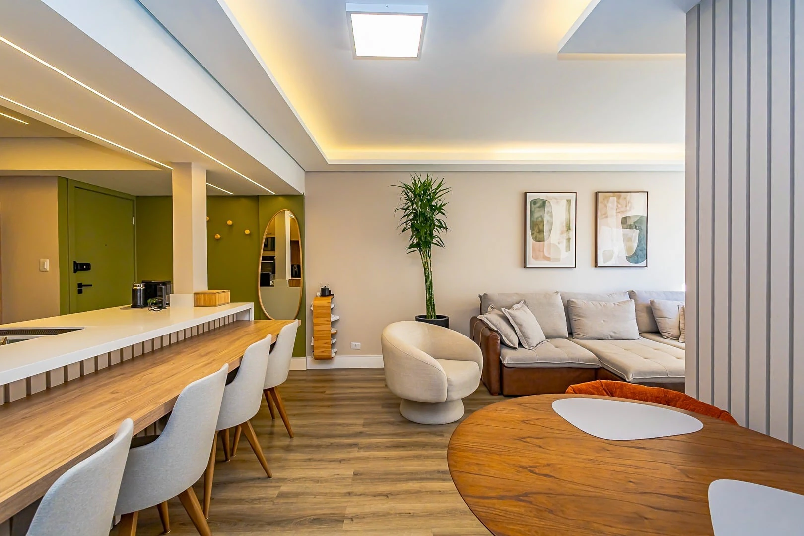 Furnished 3-bedroom apartment with private BBQ — photo 4