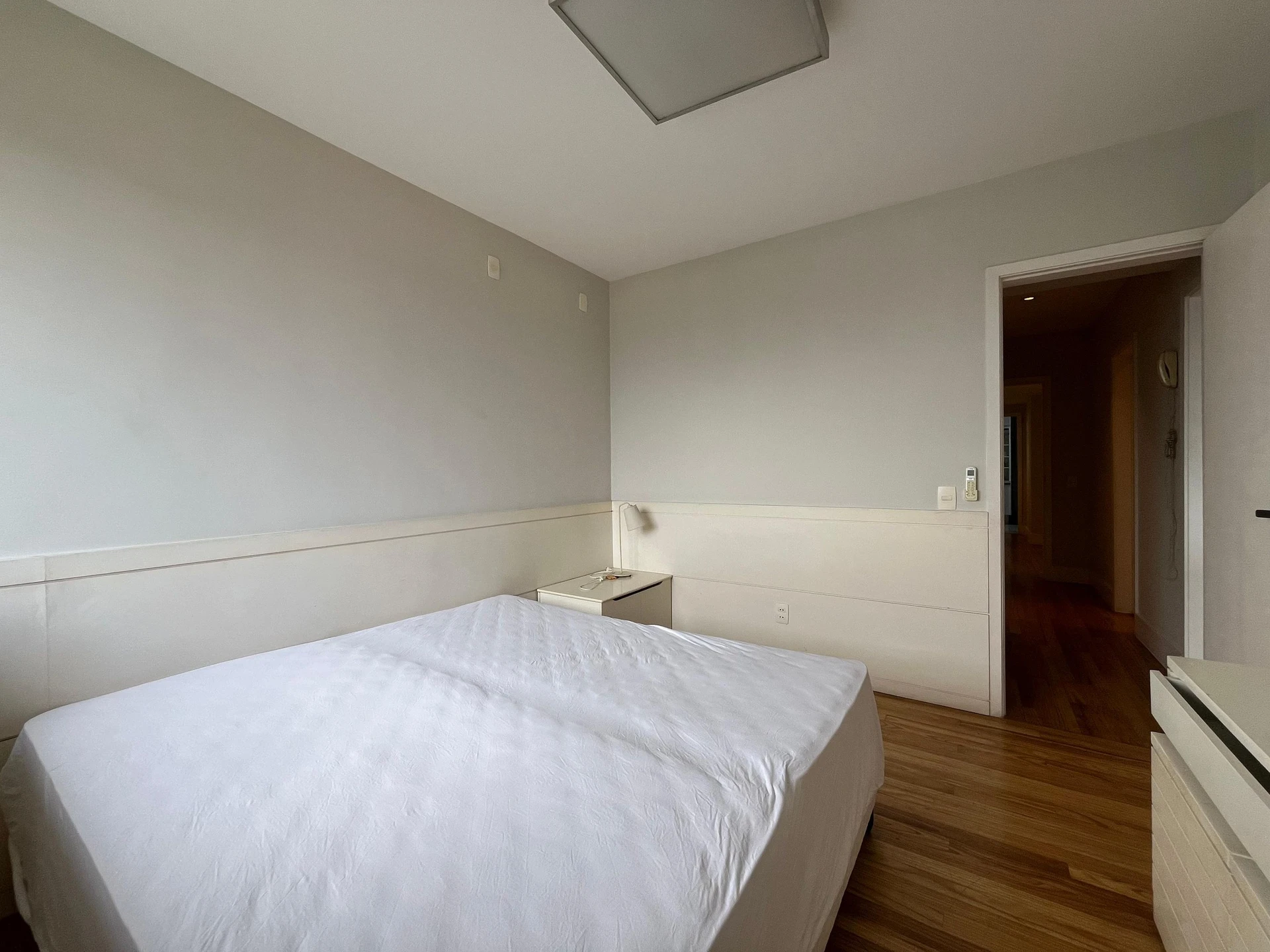 4-bedroom apartment with a water view — photo 17