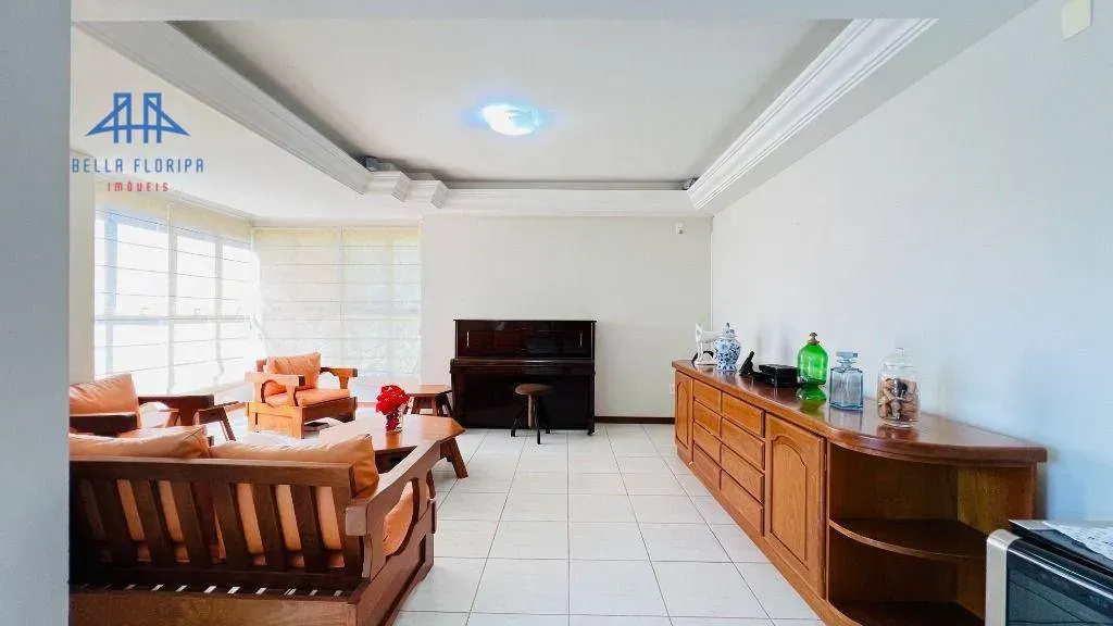 3-bedroom house with a balcony built-in BBQ — photo 40