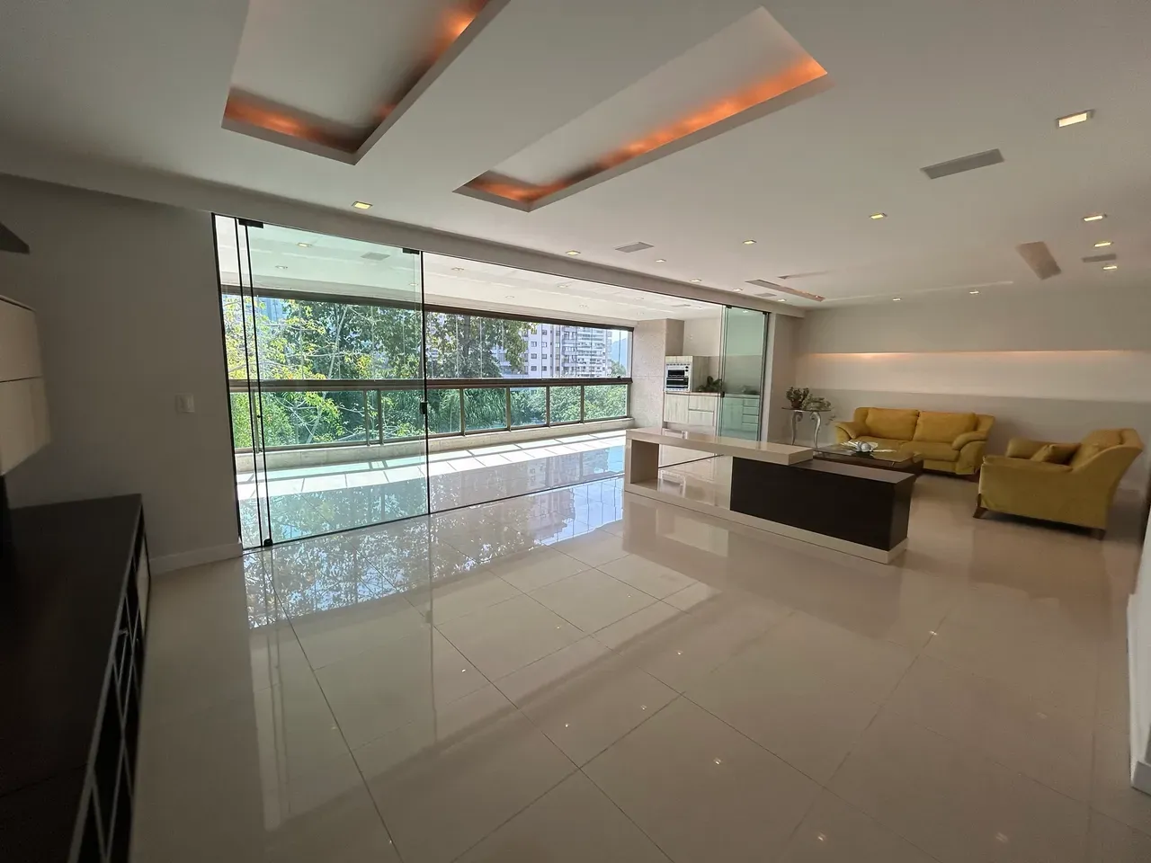 Apartamento de 233 m² com 4 quartos e cozinha americana — photo 30