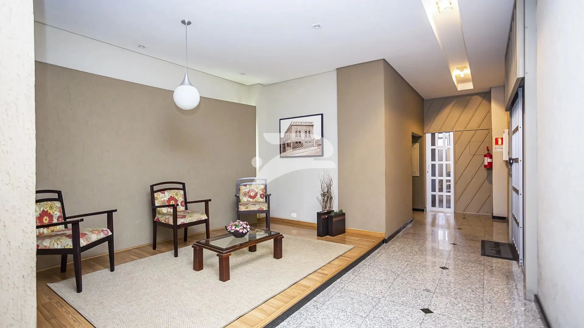 Apartment, 70 m², with wood or laminate floors — photo 12