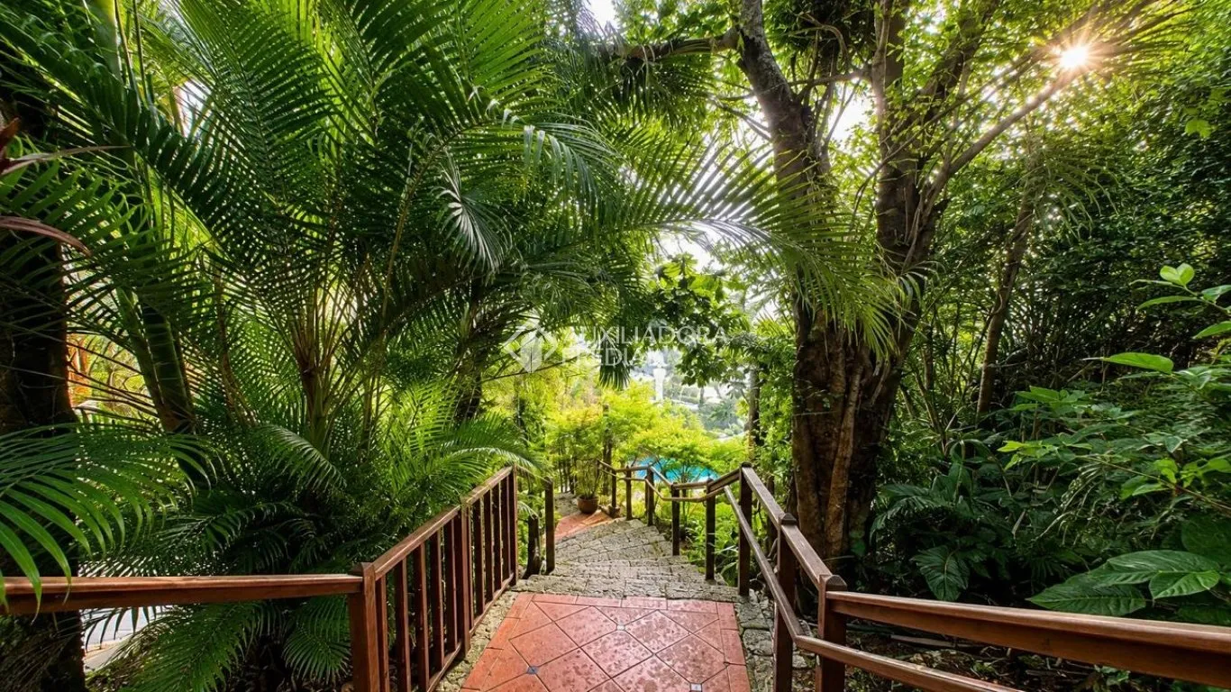 1-bedroom 30 m² apartment with a private garden — photo 8