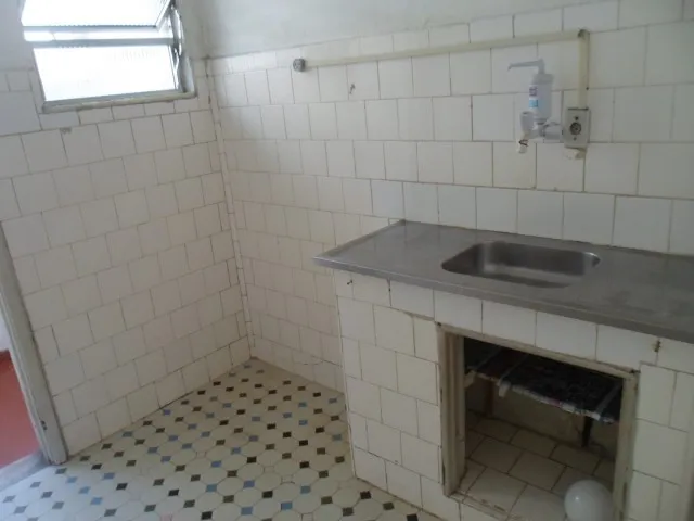 Unfurnished 2-bedroom apartment with 1 bathroom — photo 2