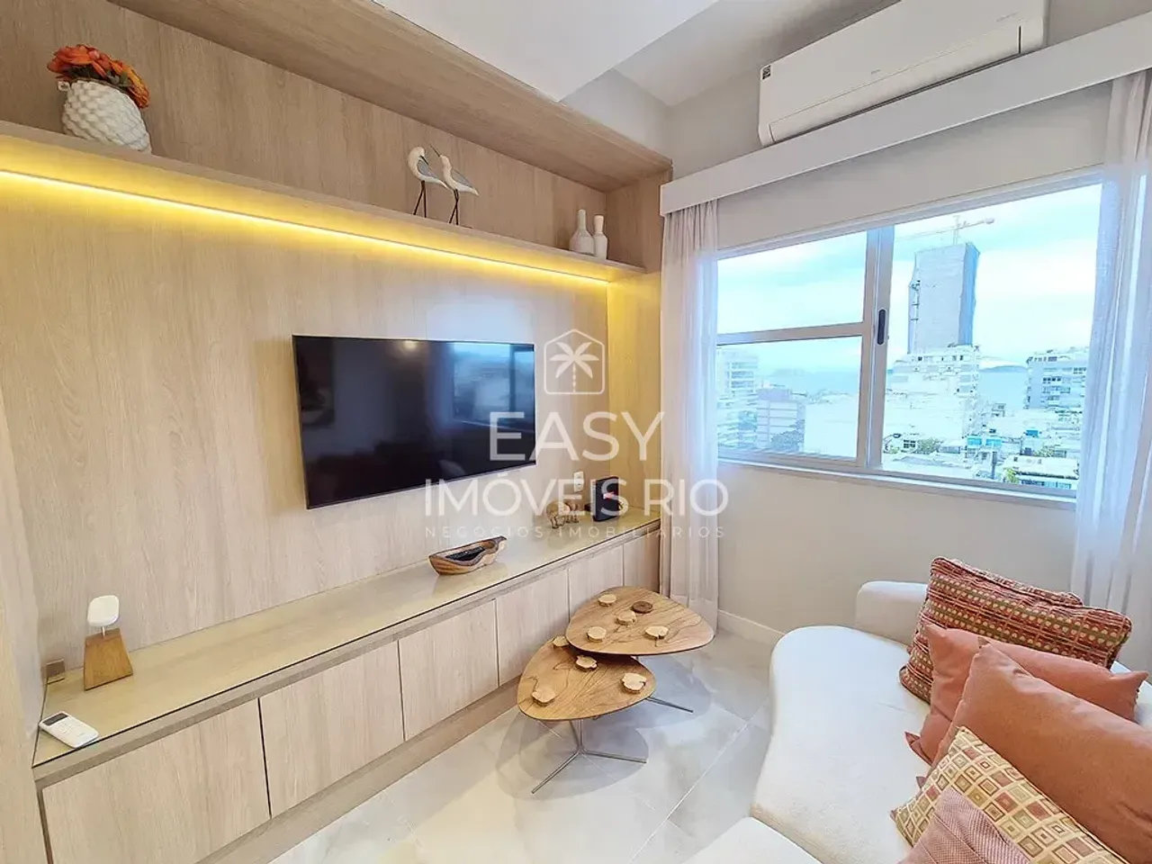 Furnished apartment with an open-plan kitchen and 2 beds — photo 13