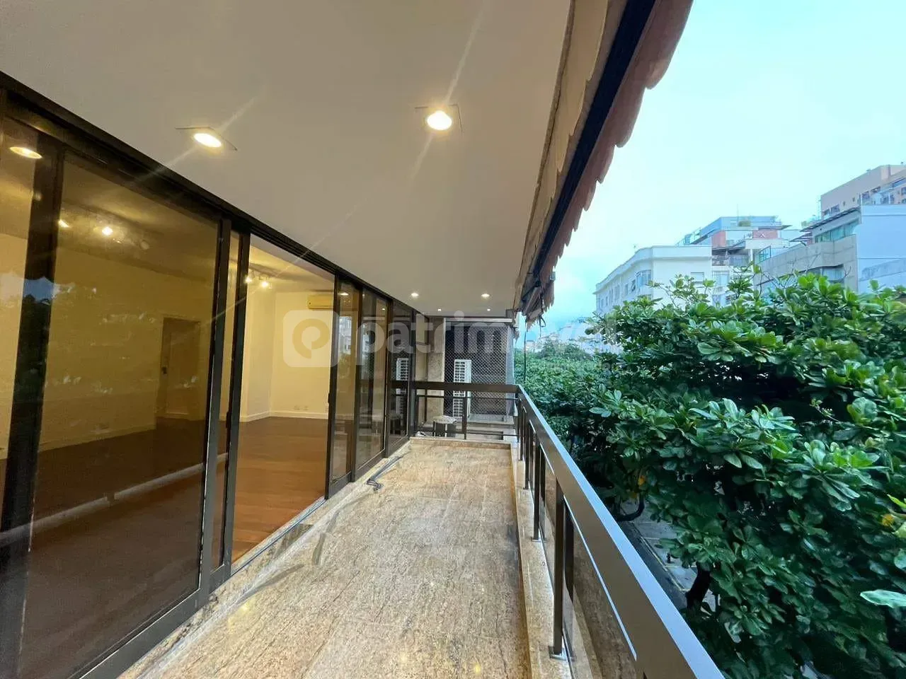 4-bedroom apartment with pool and 3 parking spaces — photo 8