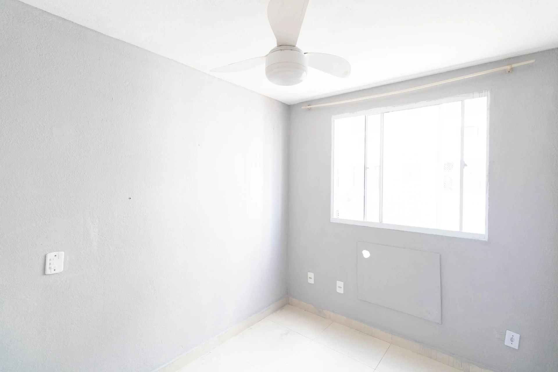 2-bedroom apartment in a building with a gym — photo 27