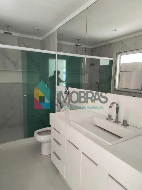 Triplex penthouse 660 m² with 3 suites and parking — photo 11