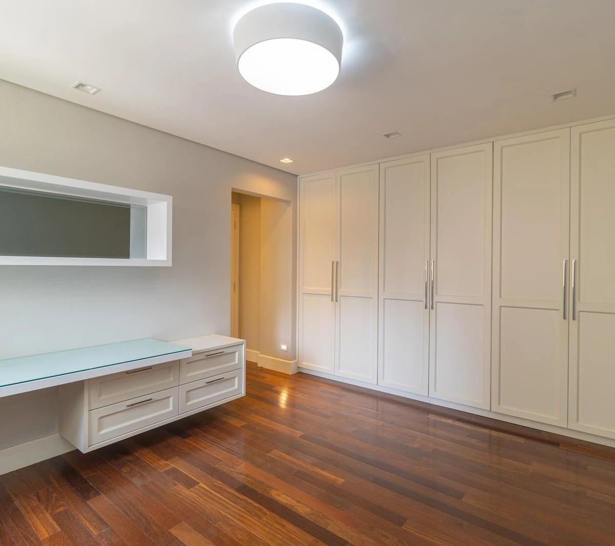 Home office in a 5-bedroom apartment, 441 m² — photo 7