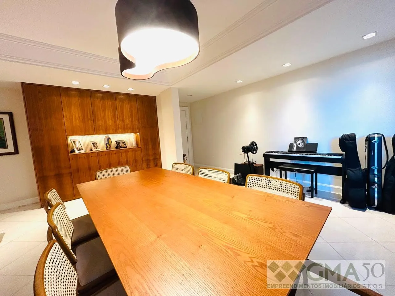 Apartamento com cozinha fechada e fogão a gás — photo 12