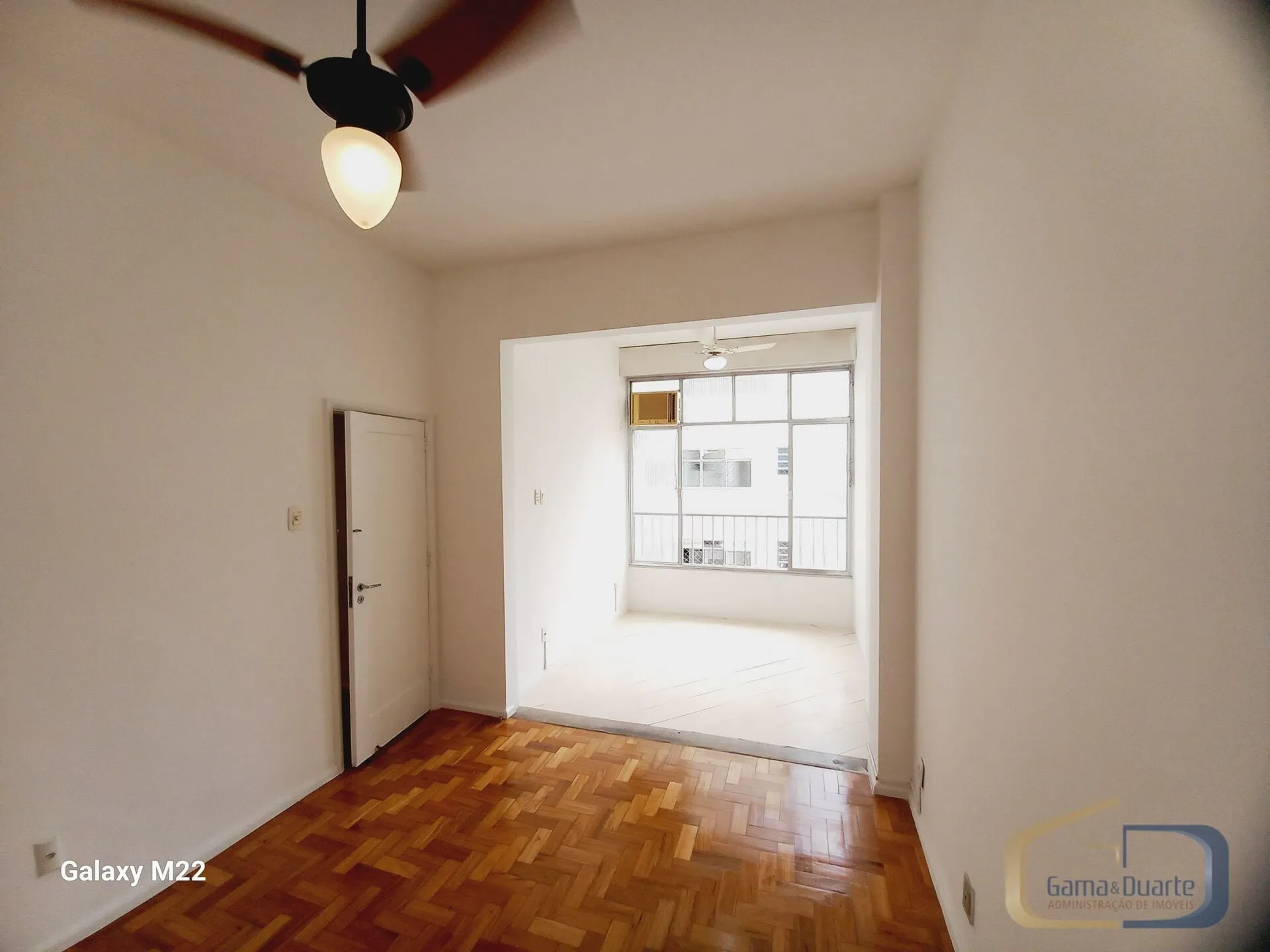 Apartment, 79 m², with wood or laminate floors — photo 32