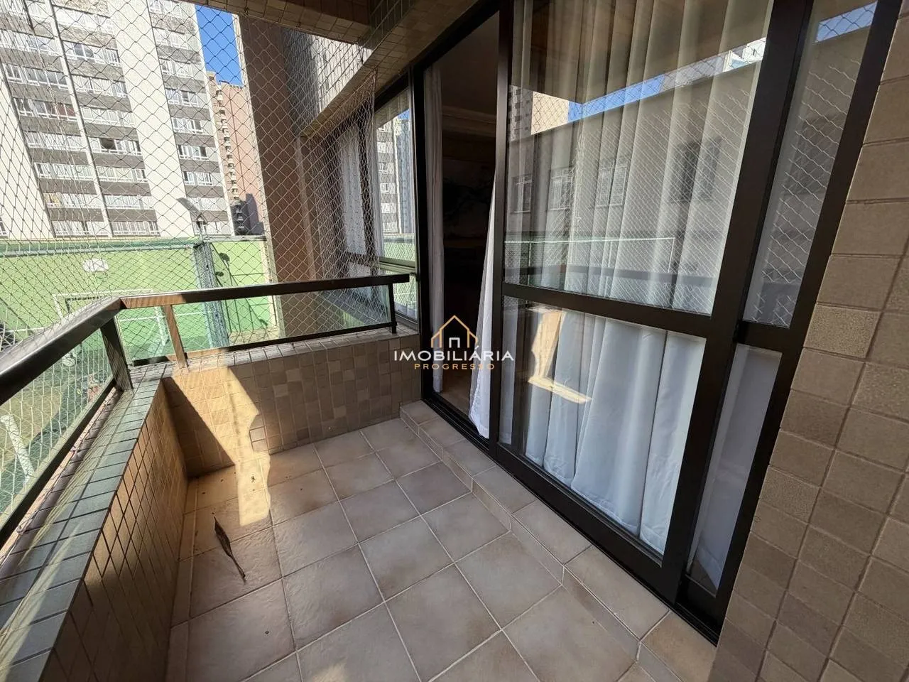 3-bedroom apartment with a home office in Curitiba — photo 6
