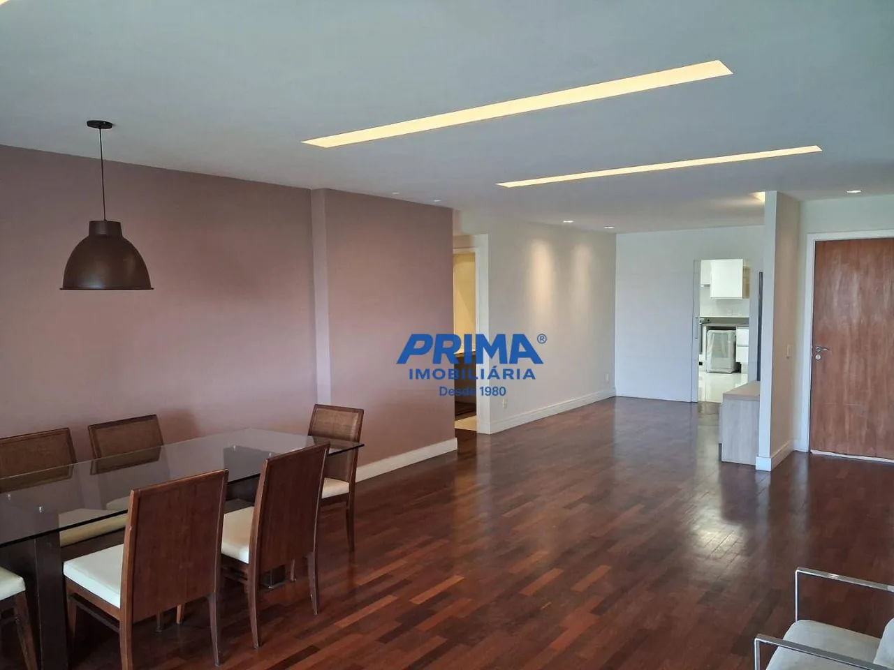 4-bedroom apartment with 4 bathrooms and 180 m² — photo 2