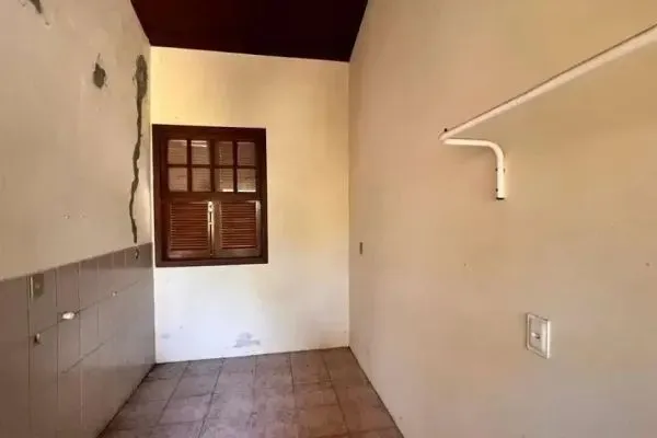 Furnished house with 3 bedrooms and 360 m² — photo 17