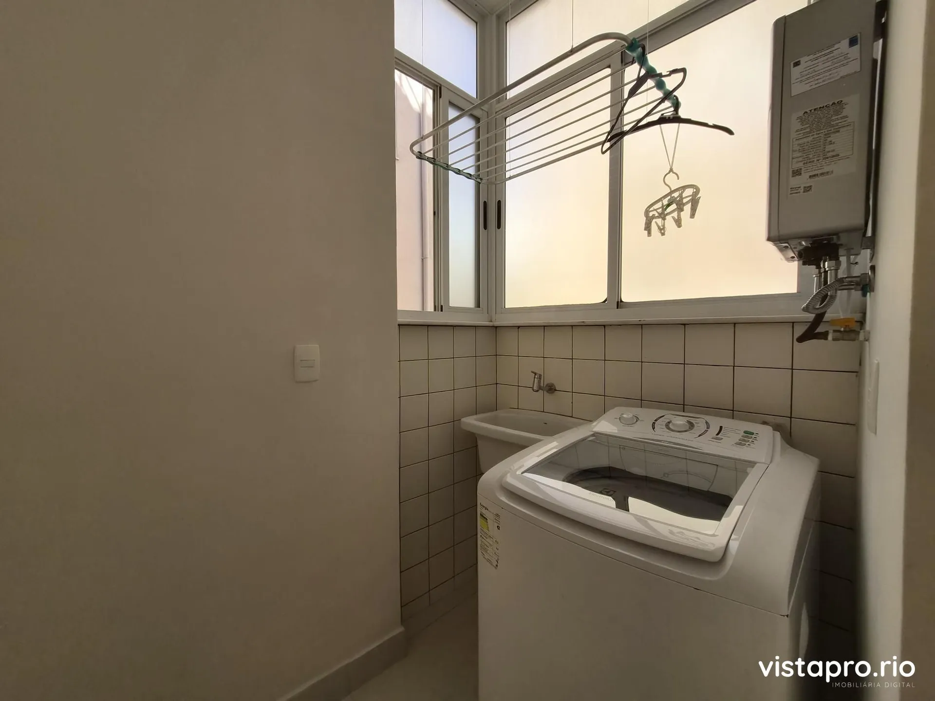 2-bedroom apartment with a washing machine in Rio de Janeiro — photo 25