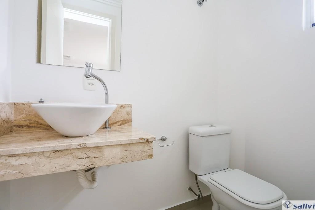102 m² house with a bathtub and a grill on the balcony — photo 25
