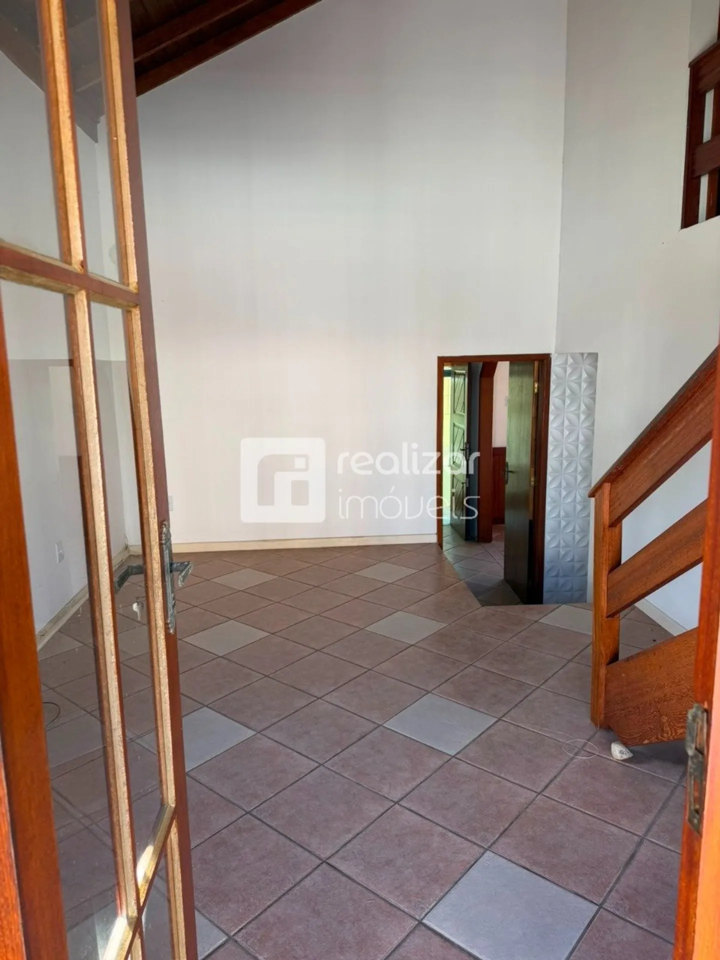 House with 5 bedrooms and a private garden — photo 23
