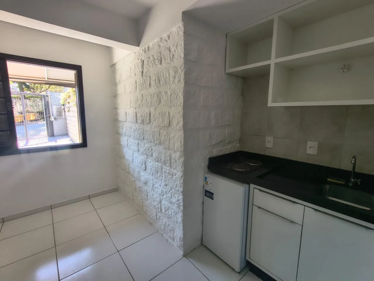Estudio amueblado de 1 dormitorio con chimenea y 25 m² — photo 10