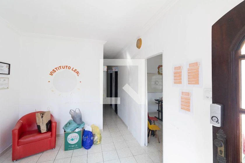 Casa com 3 quartos e 2 banheiros, 160 m² — photo 25