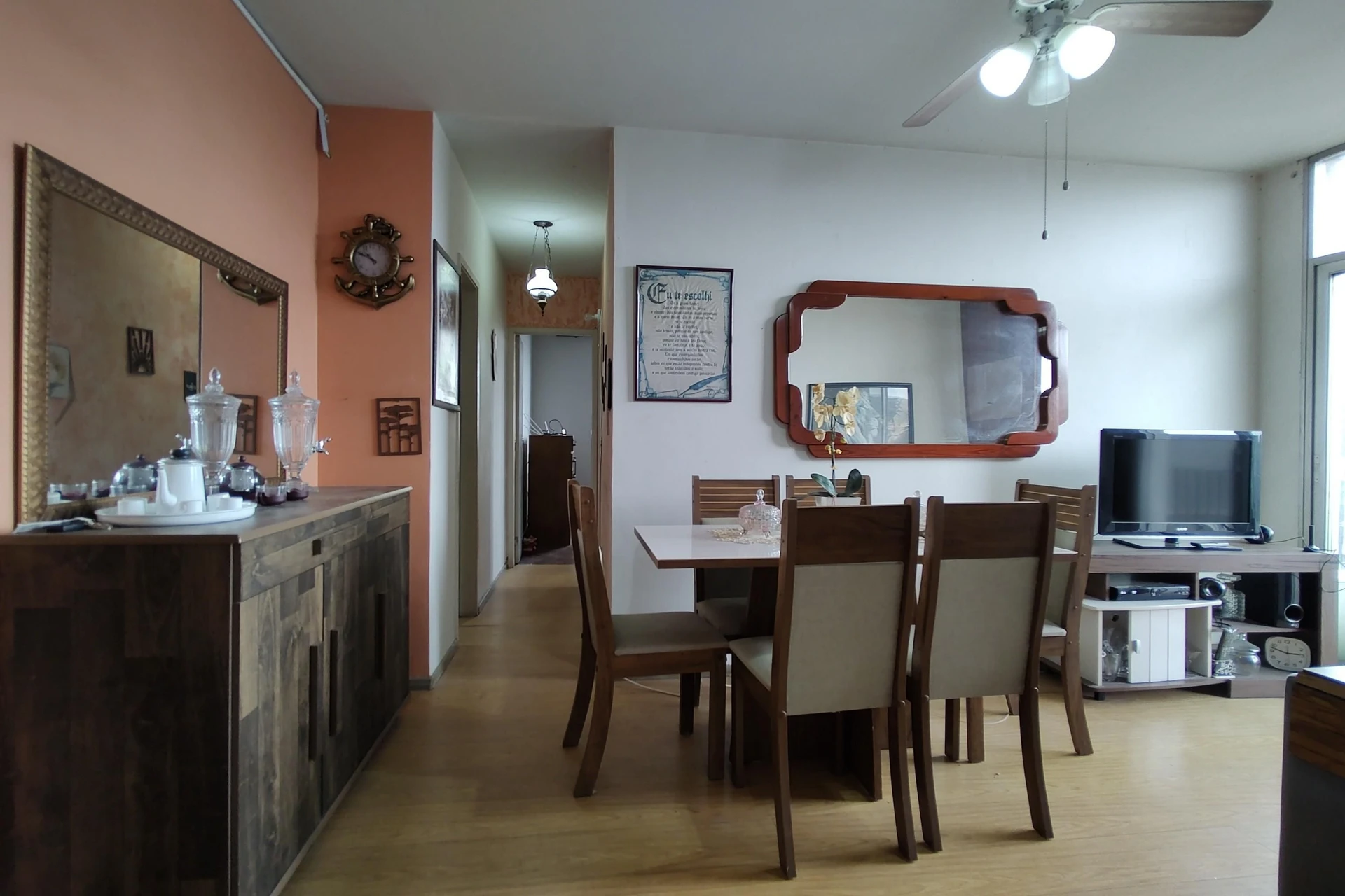Furnished 2-bedroom apartment with a balcony — photo 42