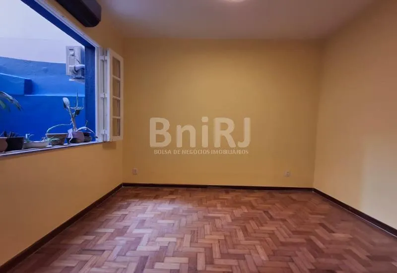 1 quarto e piso de madeira ou laminado: apartamento de 70 m² — photo 16