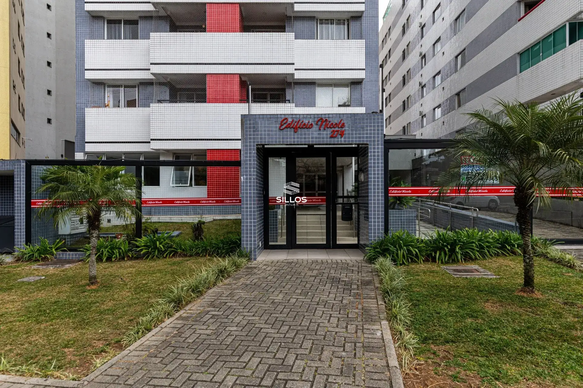 142 m² apartment with a balcony and private BBQ — photo 26