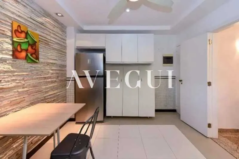 Renovated apartment with balcony, 120 m² and 2 bedrooms — photo 25