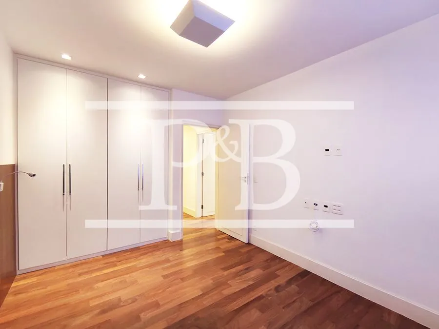 Rental apartment with 3 bedrooms and 261 m² — photo 21
