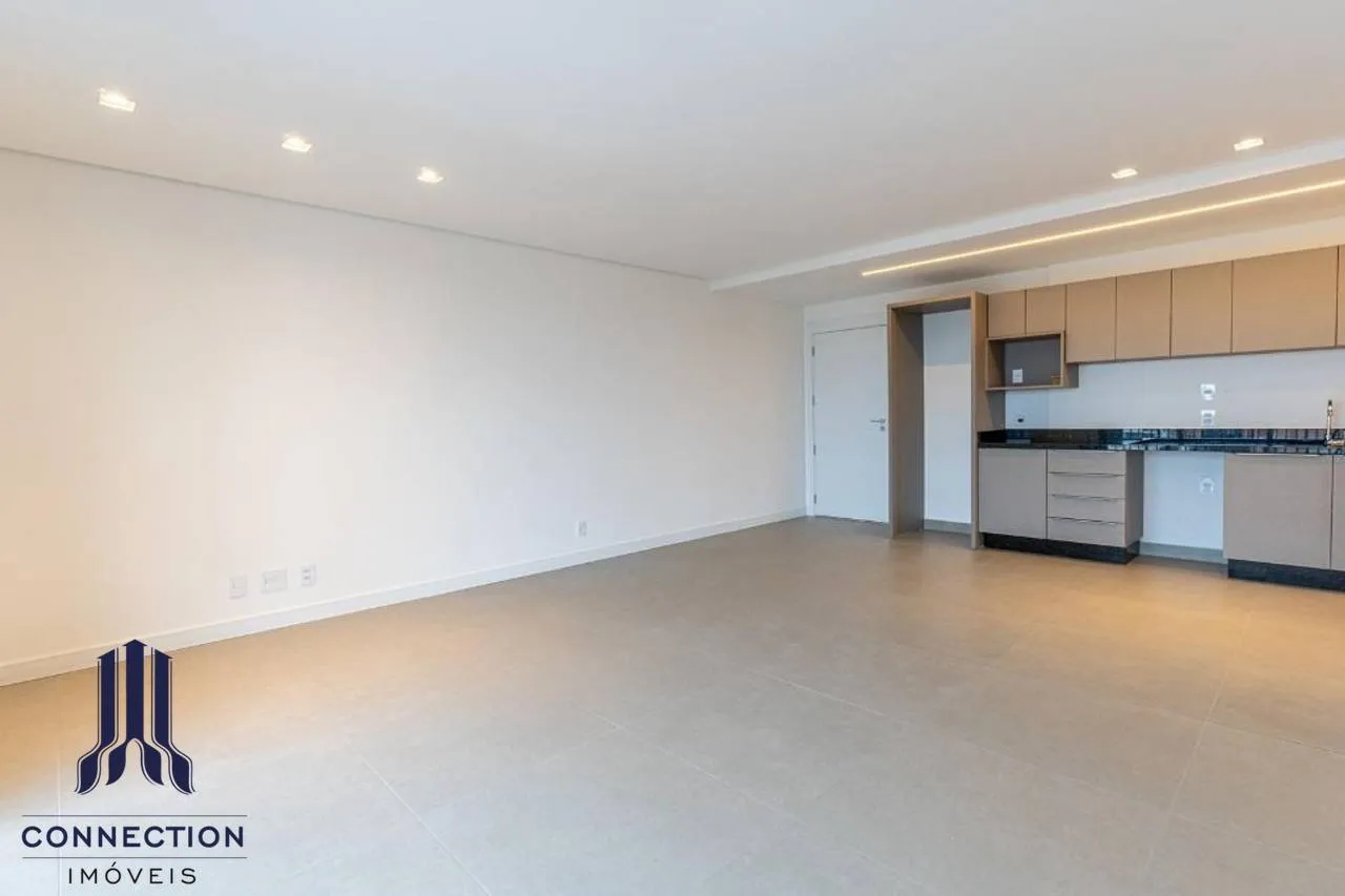 3-bedroom apartment with a grill on the balcony — photo 37