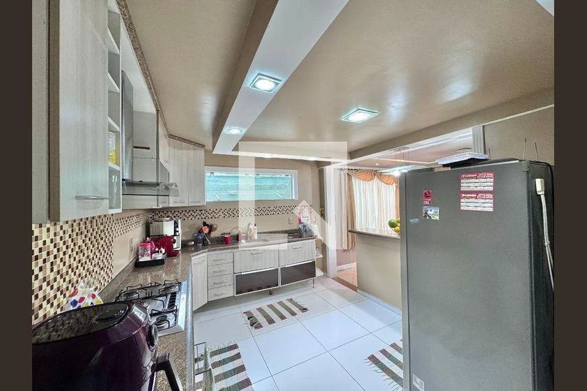 Furnished house with a closed kitchen and 4 en-suites — photo 8
