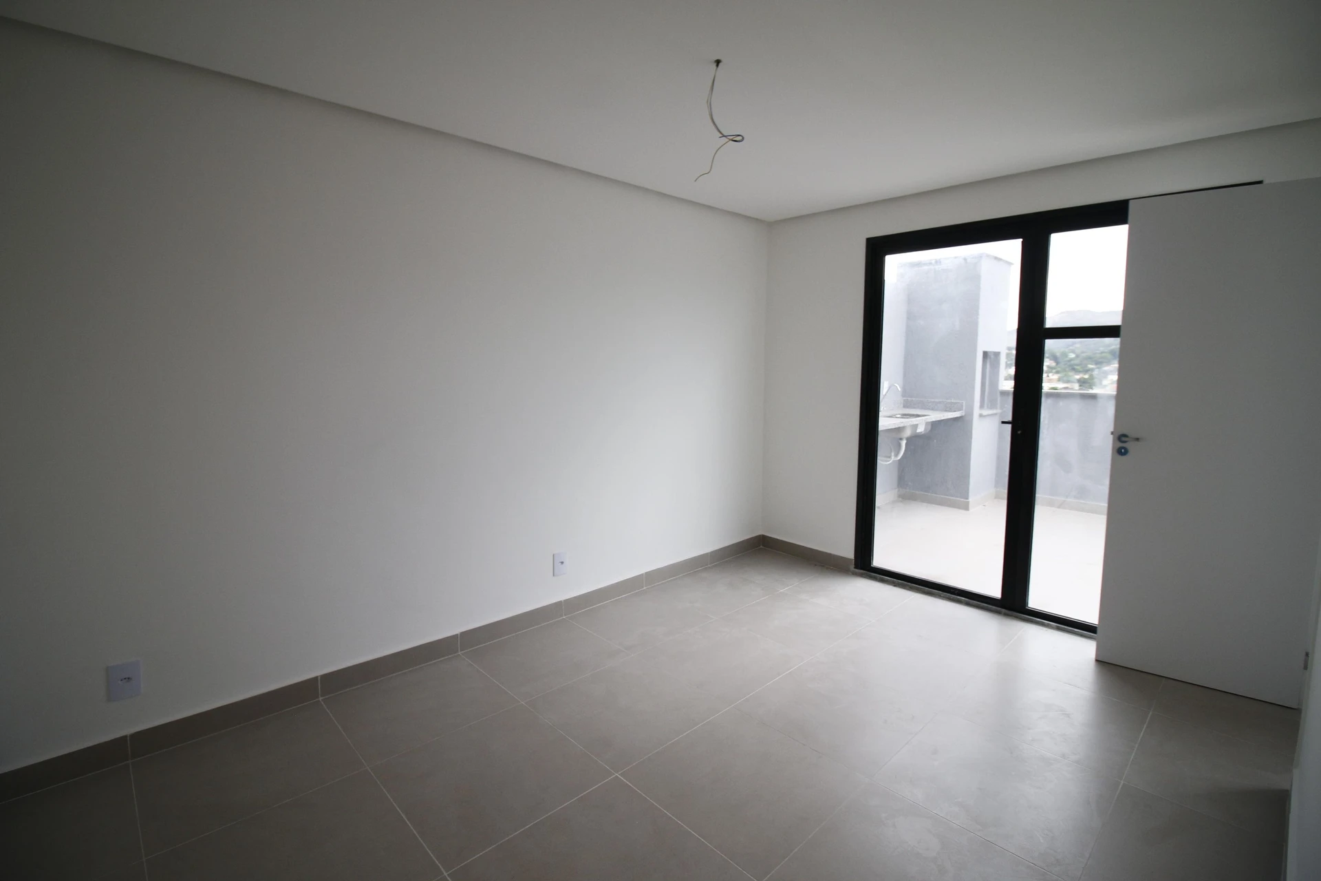 Home office in a 2-bedroom apartment, 130 m² — photo 17