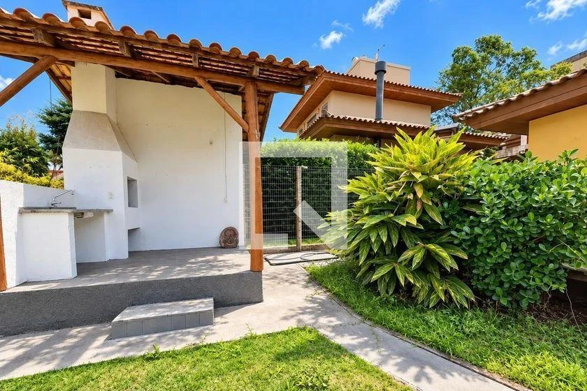 Casa de 2 dormitorios con balcón gourmet en Florianópolis — photo 27