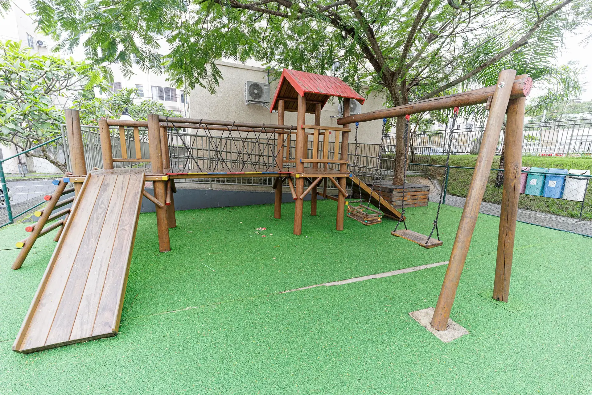 2-bedroom apartment in a building with a pool — photo 25